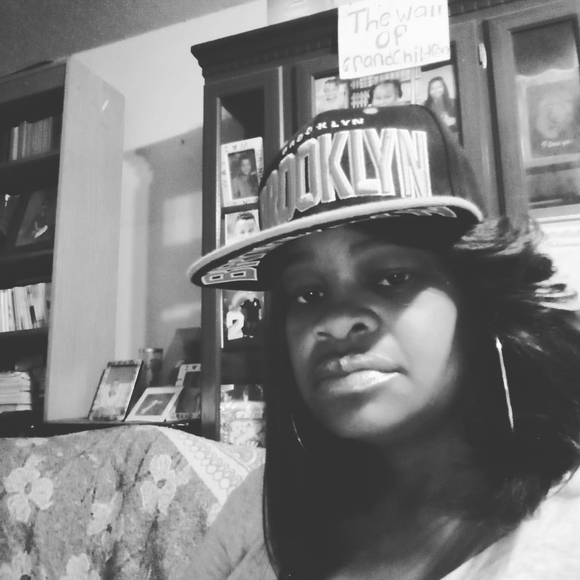 Profile Picture of Kiesha Mann (@kieshamann) on Poshmark