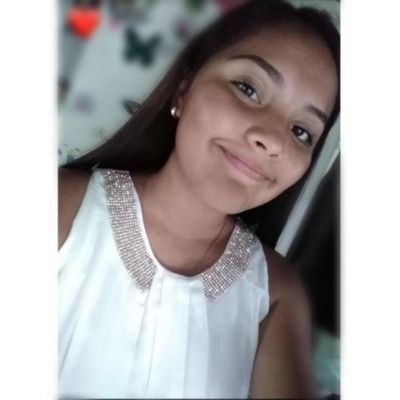 Profile Picture of Valeria. (@ValeriaJim14) on Twitter