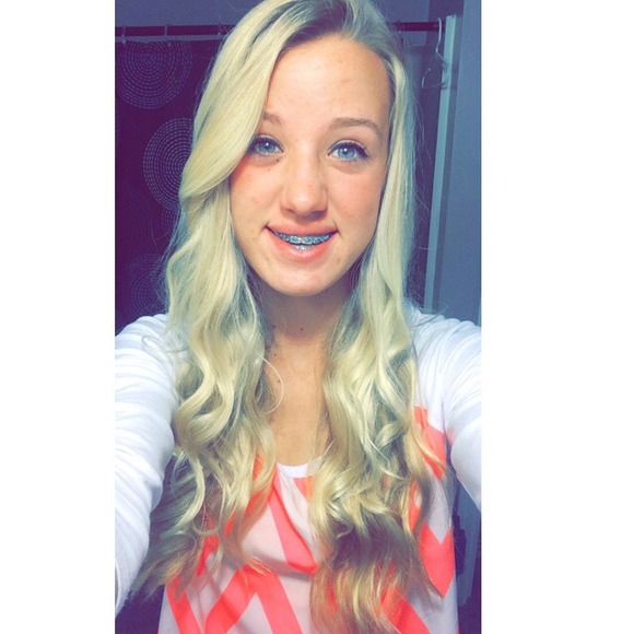 Profile Picture of Alexa Loftus (@alexal22) on Poshmark