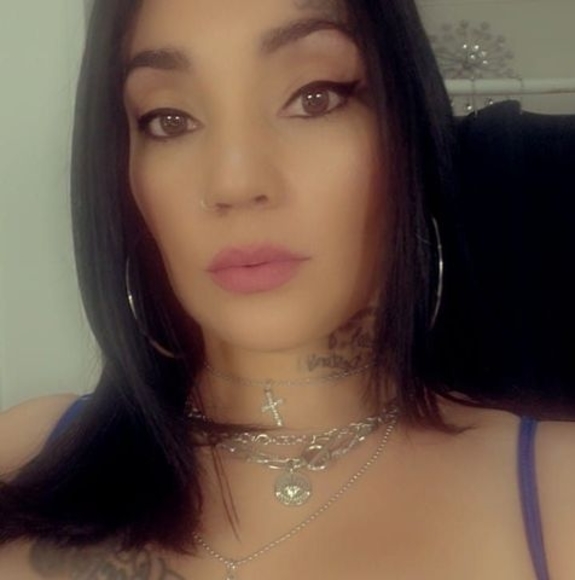 Lynnette Martinez - Poshmark Profile Picture of Lynnette Martinez (@lynnmart1234) on Poshmark