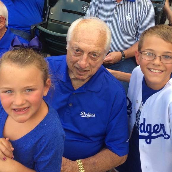 Profile Picture of Tiff Medinger (@tiffmedinger) on Poshmark