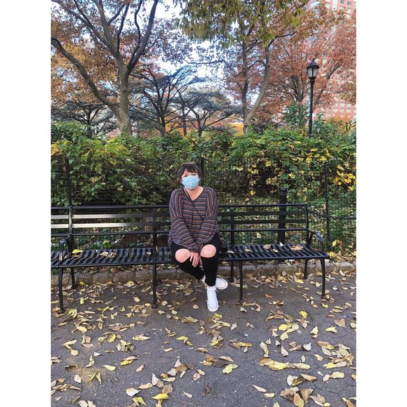 Profile Picture of Andie Rennie (@andieis) on Poshmark