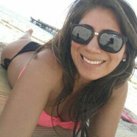 Profile Picture of Agathita Mildred (@agathitamildred) on Poshmark