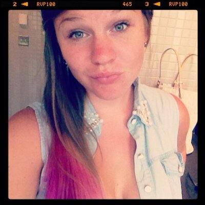 Profile Picture of Cally Allen (@@cal_elizabeth) on Twitter