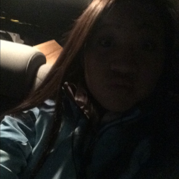 Profile Picture of Iris Mencher (@iris2232) on Poshmark