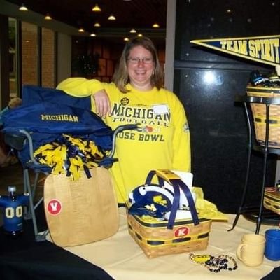 Profile Picture of Jennifer Burns (@JennyGoBlue67) on Twitter