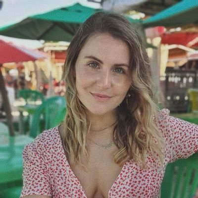 Profile Picture of Paula (@Paulaniski) on Twitter