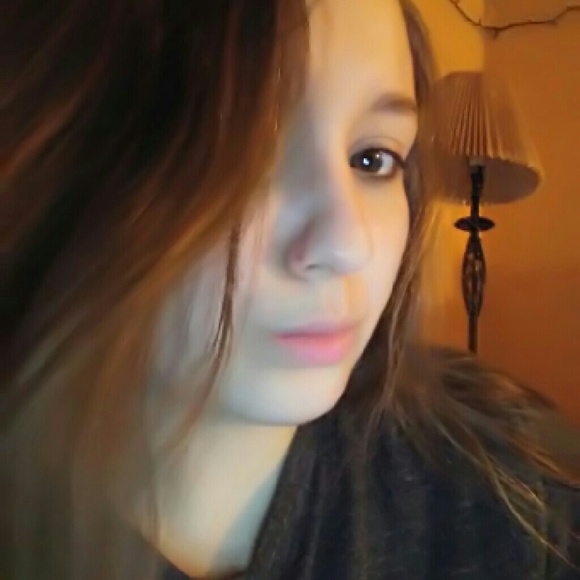 Profile Picture of Briana Mcelroy (@bmac999) on Poshmark
