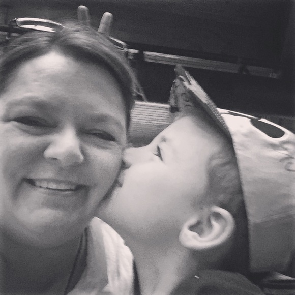 Profile Picture of Angie Bierwerth (@abierwerth) on Poshmark