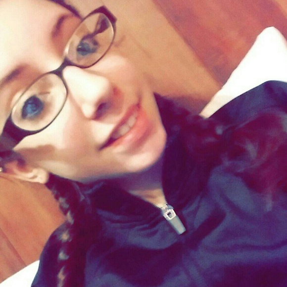 Profile Picture of Rachel Generali (@rachelann2015) on Poshmark