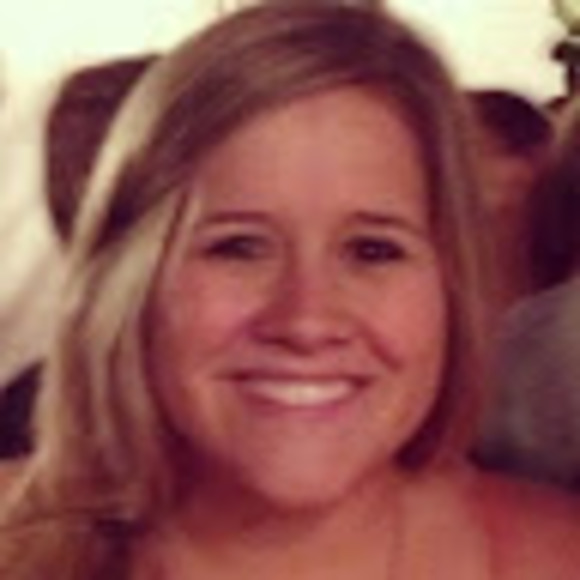 Profile Picture of Katherine Dehmer (@kcox424) on Poshmark