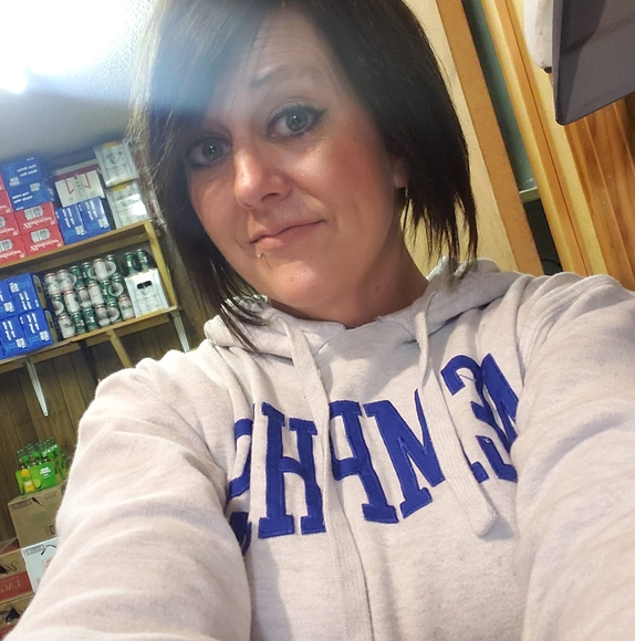 Profile Picture of Amy Robilio (@amyrobilio33) on Poshmark