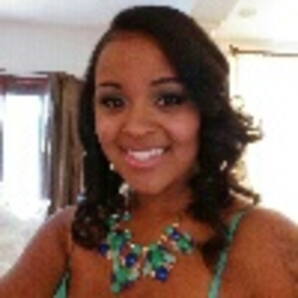 Ciera Fleetham - Poshmark Profile Picture of Ciera Fleetham (@ciera2014) on Poshmark