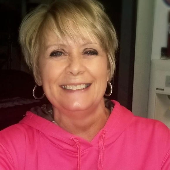 Profile Picture of Ellen Bellmyer (@jbellmyer1957) on Poshmark