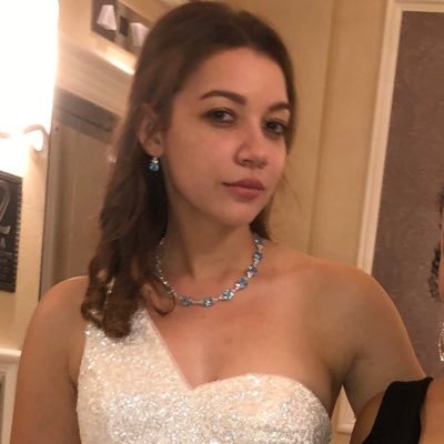 Profile Picture of Julia Holt (@jules_kaya) on Twitter