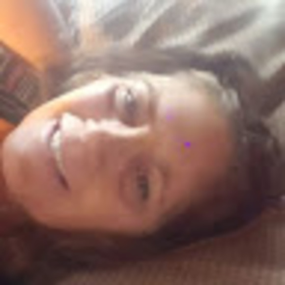 Profile Picture of Laura Ingelido (@lauraandheidi62) on Poshmark