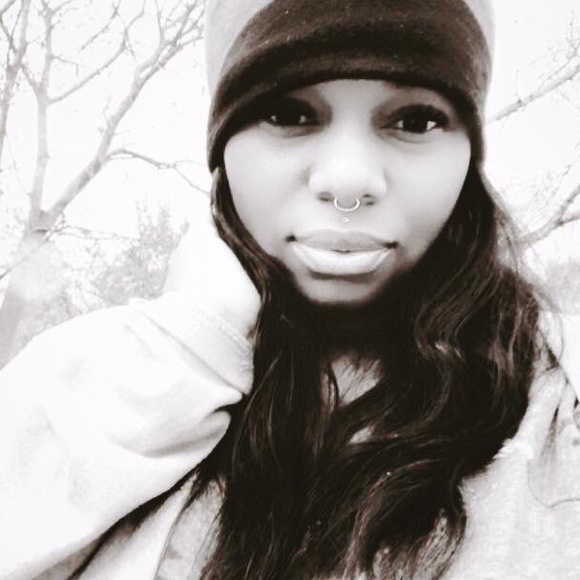 Profile Picture of Kay Duncan (@kalilove00) on Poshmark
