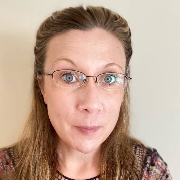 Profile Picture of Noelle Wright-holmes (@mnholmes77) on Poshmark