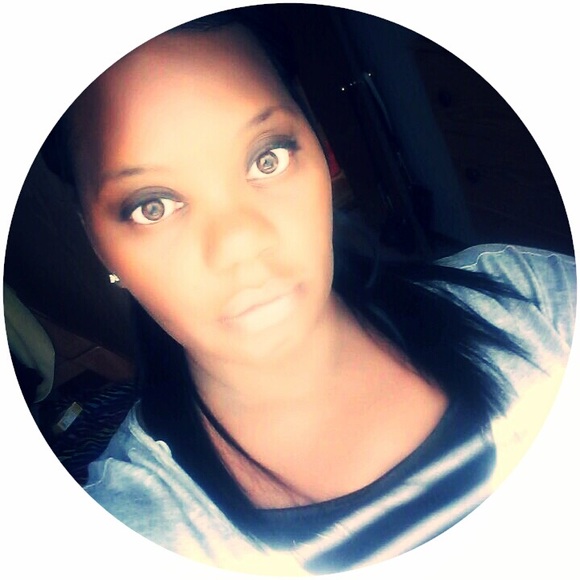 Elanda Tarver - Poshmark Profile Picture of Elanda Tarver (@tarver76) on Poshmark
