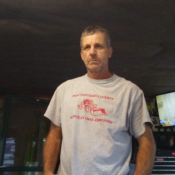 Profile Picture of Jeff Thornton (@thorntonj304) on Poshmark