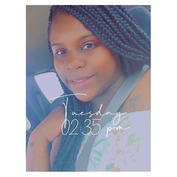 Profile Picture of Briana Lair (@clola0252) on Poshmark