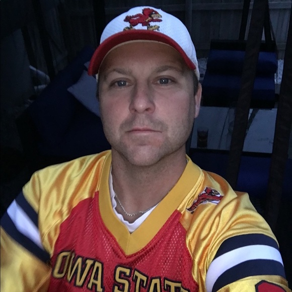 Profile Picture of Brent Johnson (@brentjo5) on Poshmark