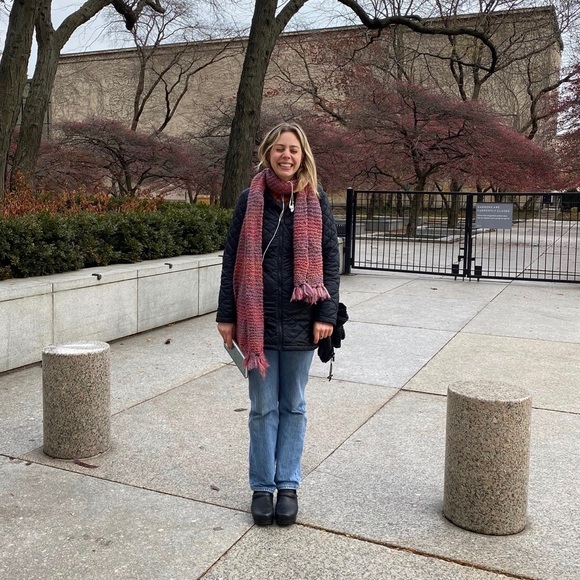 Profile Picture of Emma Holmgren (@eholm29) on Poshmark