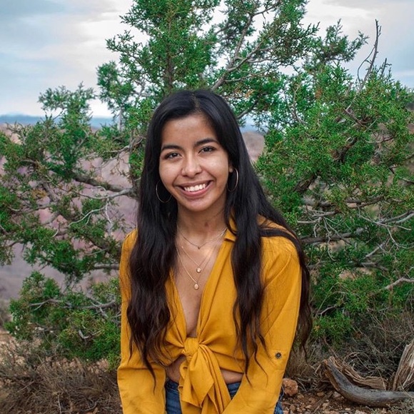 Profile Picture of Maria Govea (@maria_govea6) on Poshmark