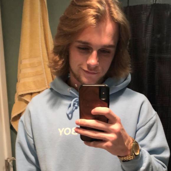 Profile Picture of Zane Wickam (@zdoubya31) on Poshmark