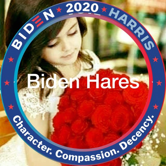 Profile Picture of Naglaa Table (@ntble) on Poshmark