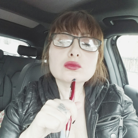 Profile Picture of Ivetta Stebe (@ivettastebe) on Poshmark