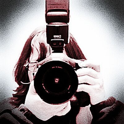 Profile Picture of Barbara Abbott (@Bumblepics) on Twitter