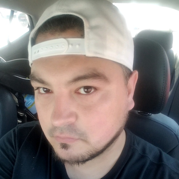 Profile Picture of Peter Prieto (@p_prieto82) on Poshmark