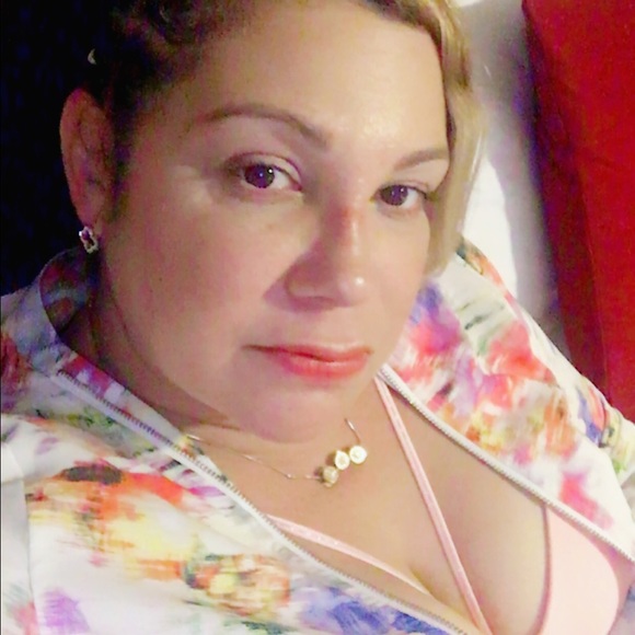 Profile Picture of Sonia Cancino (@scanci3003) on Poshmark