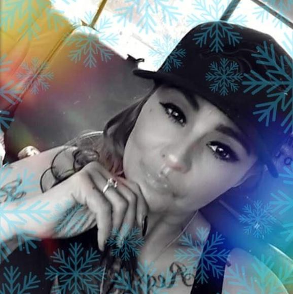 Nikki Poncedeleon - Poshmark Profile Picture of Nikki Poncedeleon (@nikkiponce04) on Poshmark