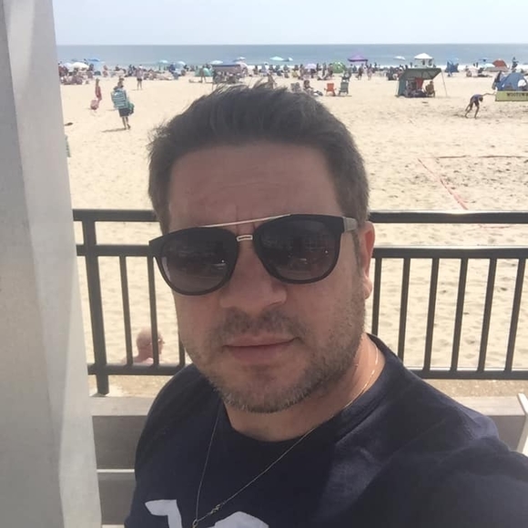 Gilsao Gilsao - Poshmark Profile Picture of Gilsao Gilsao (@wkmenddes) on Poshmark