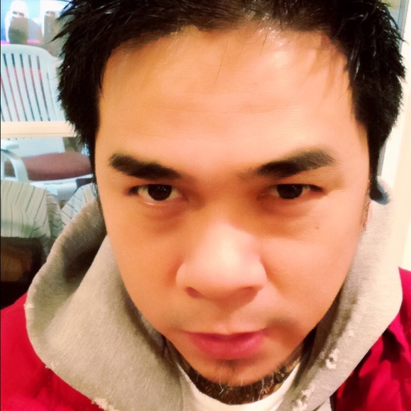 Profile Picture of Allen Lugue (@runfreeae86) on Poshmark