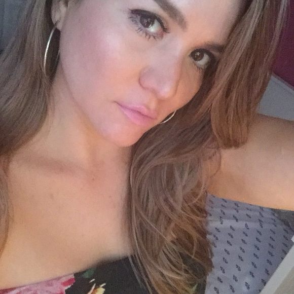 Profile Picture of Chris Nowell (@claudiabnowell) on Poshmark