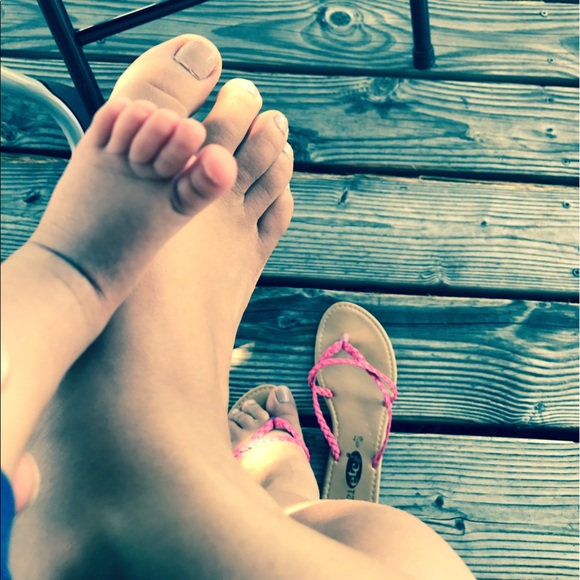 Profile Picture of Erika Arizaga (@erikacorona) on Poshmark