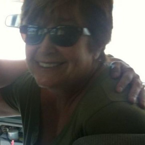 Profile Picture of Kim Mahaffey (@kim_mahaffey) on Poshmark