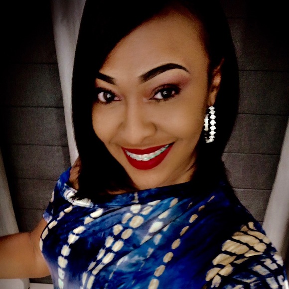 Profile Picture of Donnazetta Murray (@donnazetta) on Poshmark