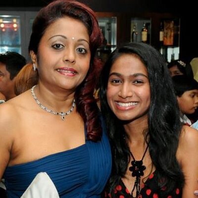 Profile Picture of Deborah Benjamin (@DebbieB90210) on Twitter