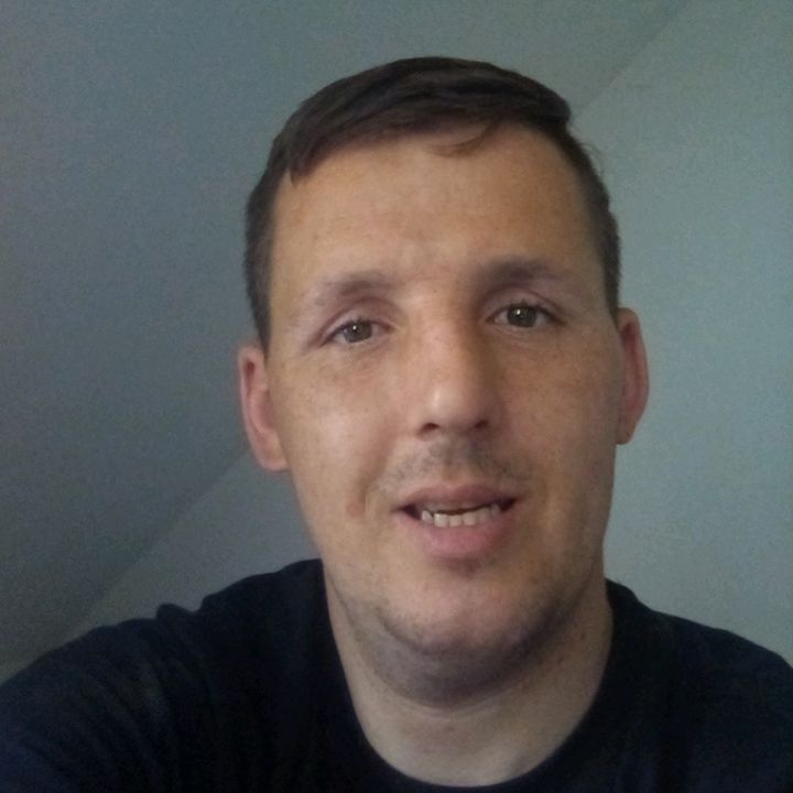 Profile Picture of Barry Hall (@scarkh1) on Tiktok