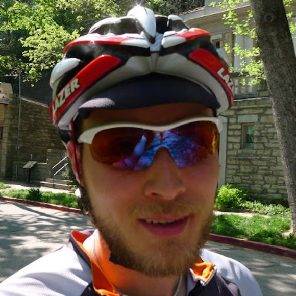 Profile Picture of Ben Witt (@benwitt11) on Poshmark