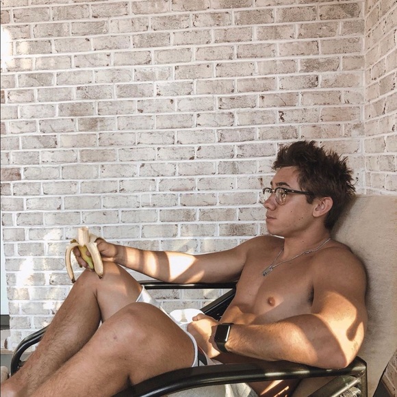 Profile Picture of Tyler Canaday (@tylercanaday) on Poshmark