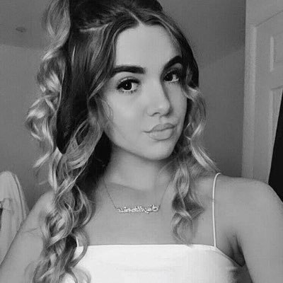 Profile Picture of Hannah Sparrow (@HannahSparrow10) on Twitter