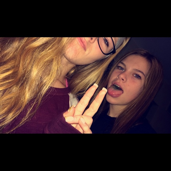 Profile Picture of Cora Hjelmberg (@corahjelmberg) on Poshmark