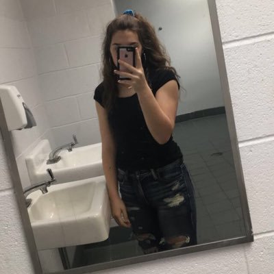 Profile Picture of Emily Kiser (@emilykiser14) on Twitter