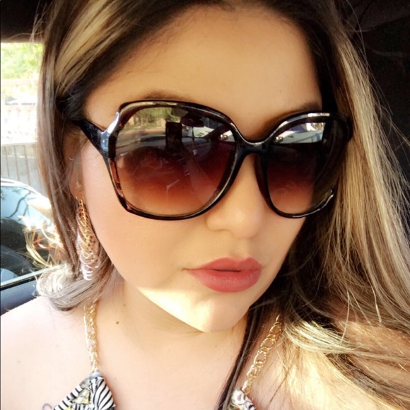 Profile Picture of Diana Felix (@dianafelix114) on Poshmark