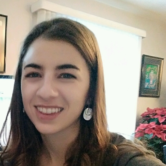 Kristine Smoot - Poshmark Profile Picture of Kristine Smoot (@kmattarella) on Poshmark